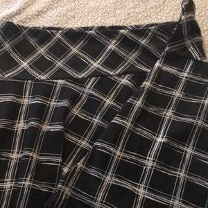 Black and cream plaid skirt from lane Bryant.
